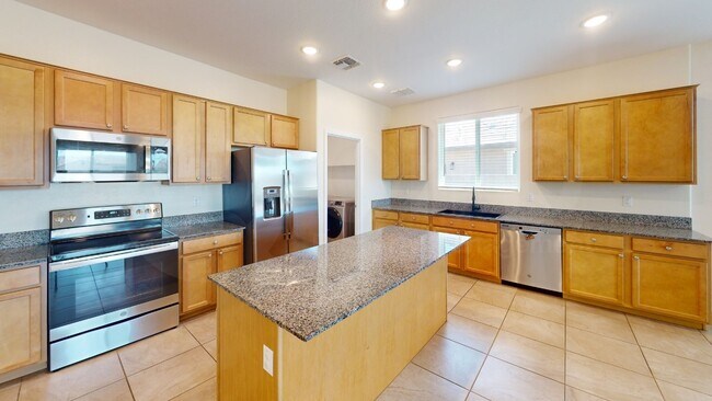 Building Photo - 25152 N 135th Ave