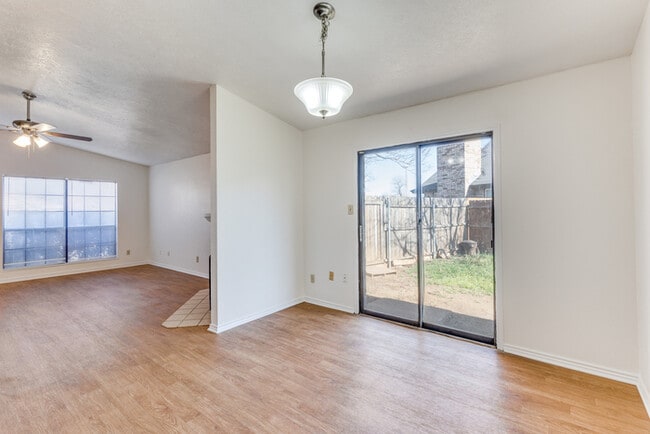 Building Photo - 6625 Brookhaven Trail