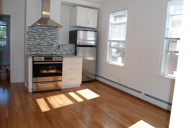 Building Photo - 21 Durham St