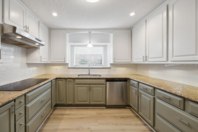Foto del edificio - 25402 Lynbriar Ln