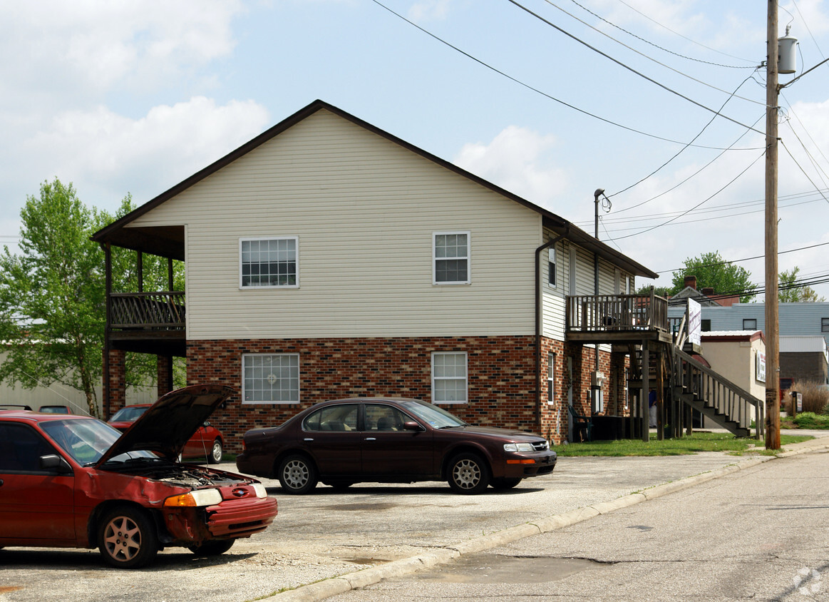 Foto del edificio - 2700 Putnam Ave