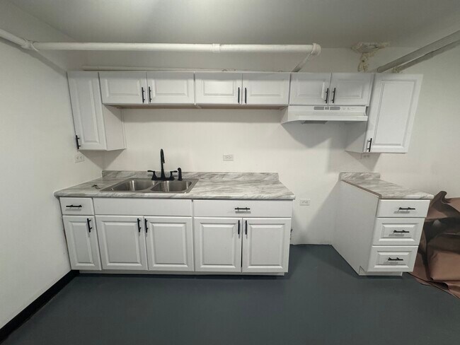 Foto del edificio - 1045 E 73rd St