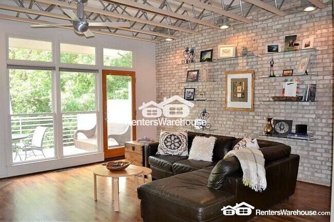Building Photo - 1329 Peachtree View NE