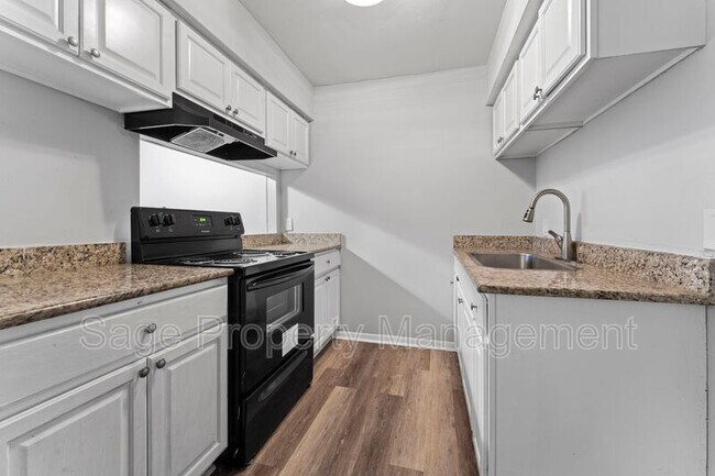 Foto del edificio - 2457 Brownlee St