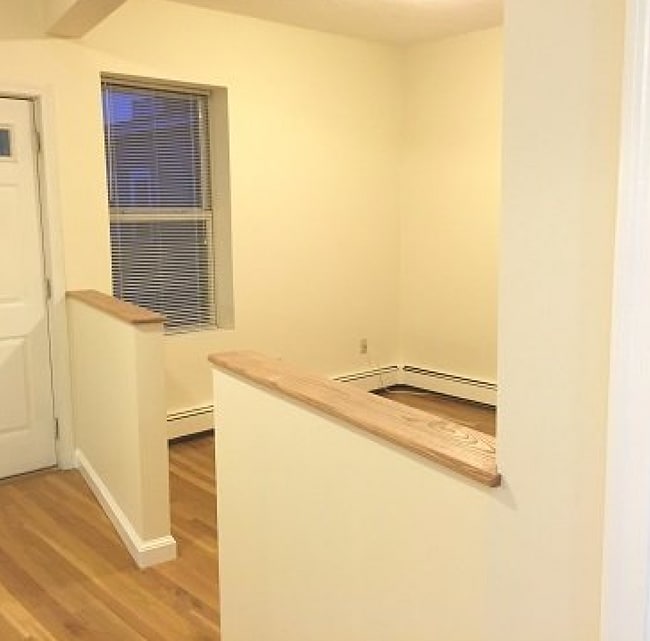 Building Photo - 122 Berkshire St