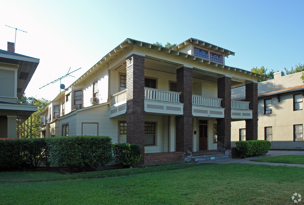 Primary Photo - 5204 Reiger Ave