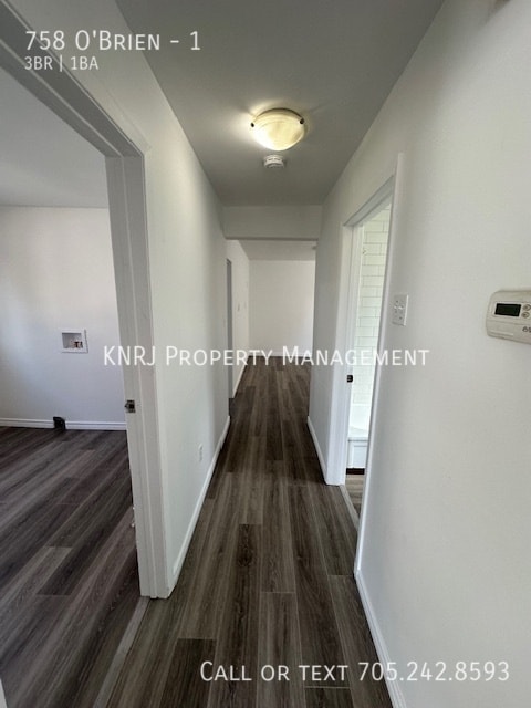 Building Photo - 3 Bedroom Main floor Apartment