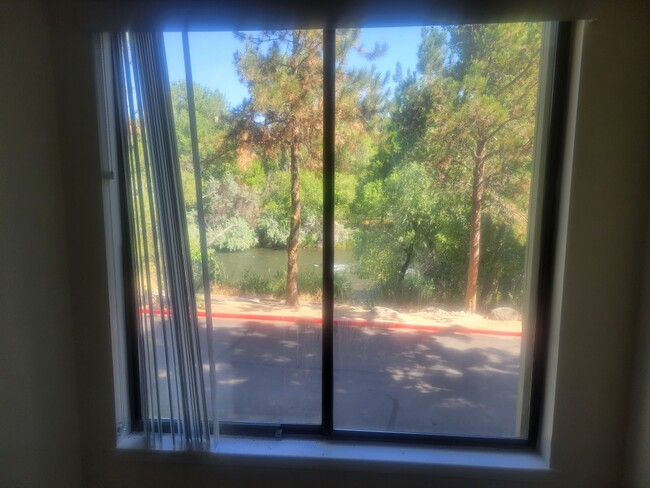 Building Photo - 2855 Idlewild Dr