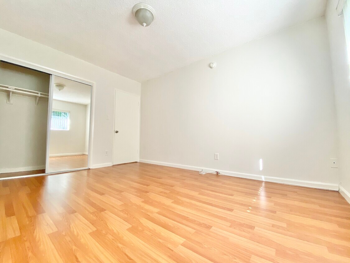 Primary Photo - 4338 Berryman Ave