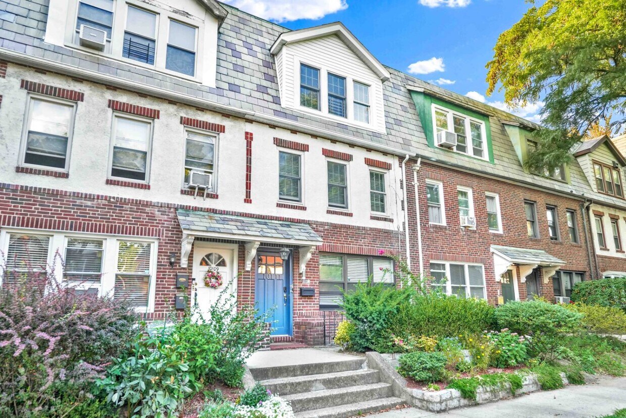 Primary Photo - 101-11 Ascan Ave