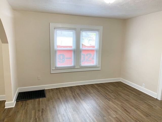 Foto del edificio - 480 S Luett Ave