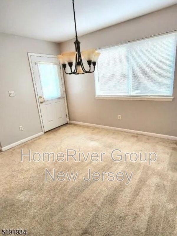 Foto del edificio - 14 Wind Meadow Trail