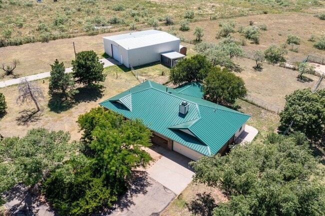 Building Photo - 10401 Arlie Rd