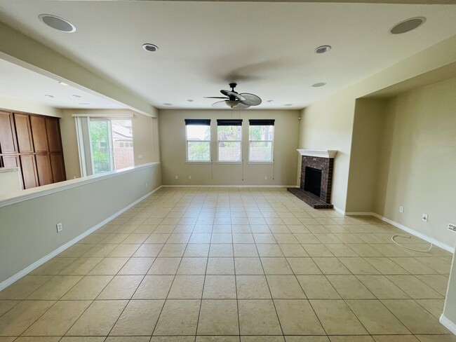 Foto del edificio - 6812 Kenton Pl