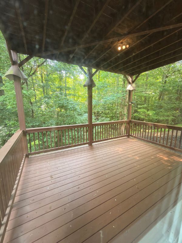 Foto del edificio - 5706 Amberside Ln NE
