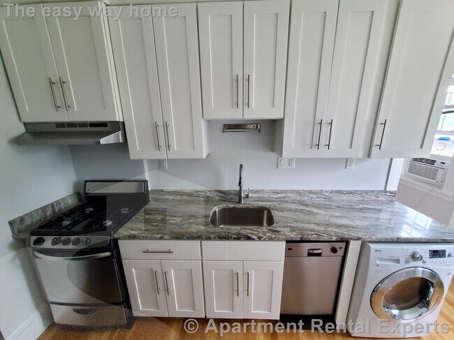 Building Photo - 22 Concord Ave