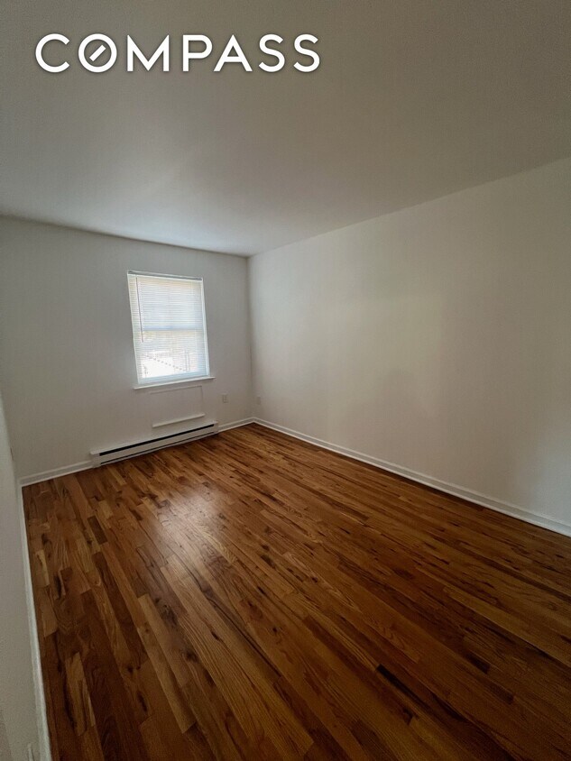 8459 Kneeland Ave, Queens, NY 11373 Townhome Rentals in Queens NY