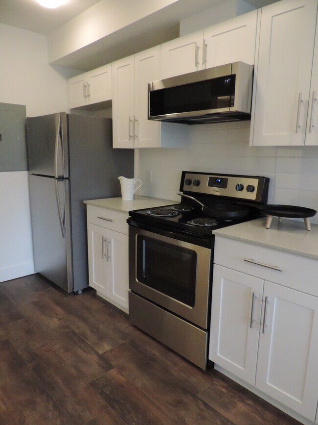 Photo du bâtiment - Beautiful 1 Bedroom 1 Bath with Balcony