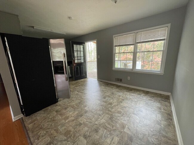 Building Photo - A place to call home!