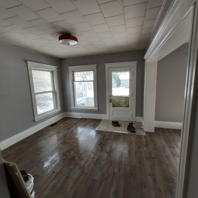 15 Thomas Ave, Batavia, NY 14020 House Rental in Batavia, NY