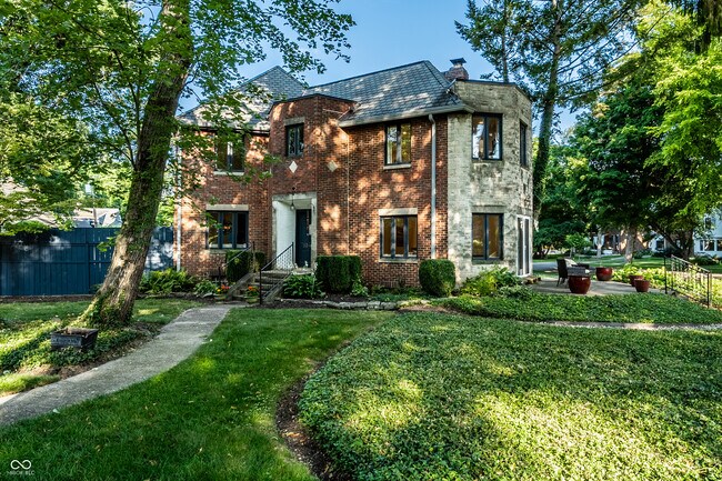 Building Photo - 5758 Wildwood Ave