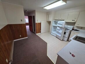 Building Photo - 515 Main St