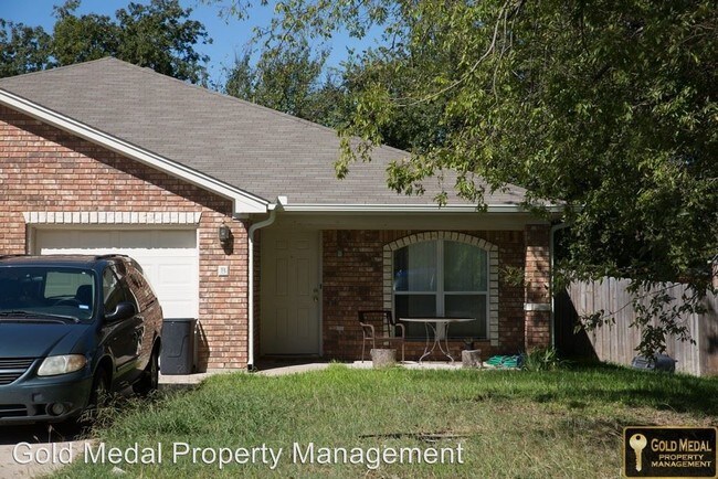 Building Photo - 301 Jeff Gordon Dr