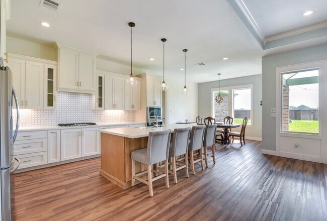 kitchen - 3137 E Tower Cir