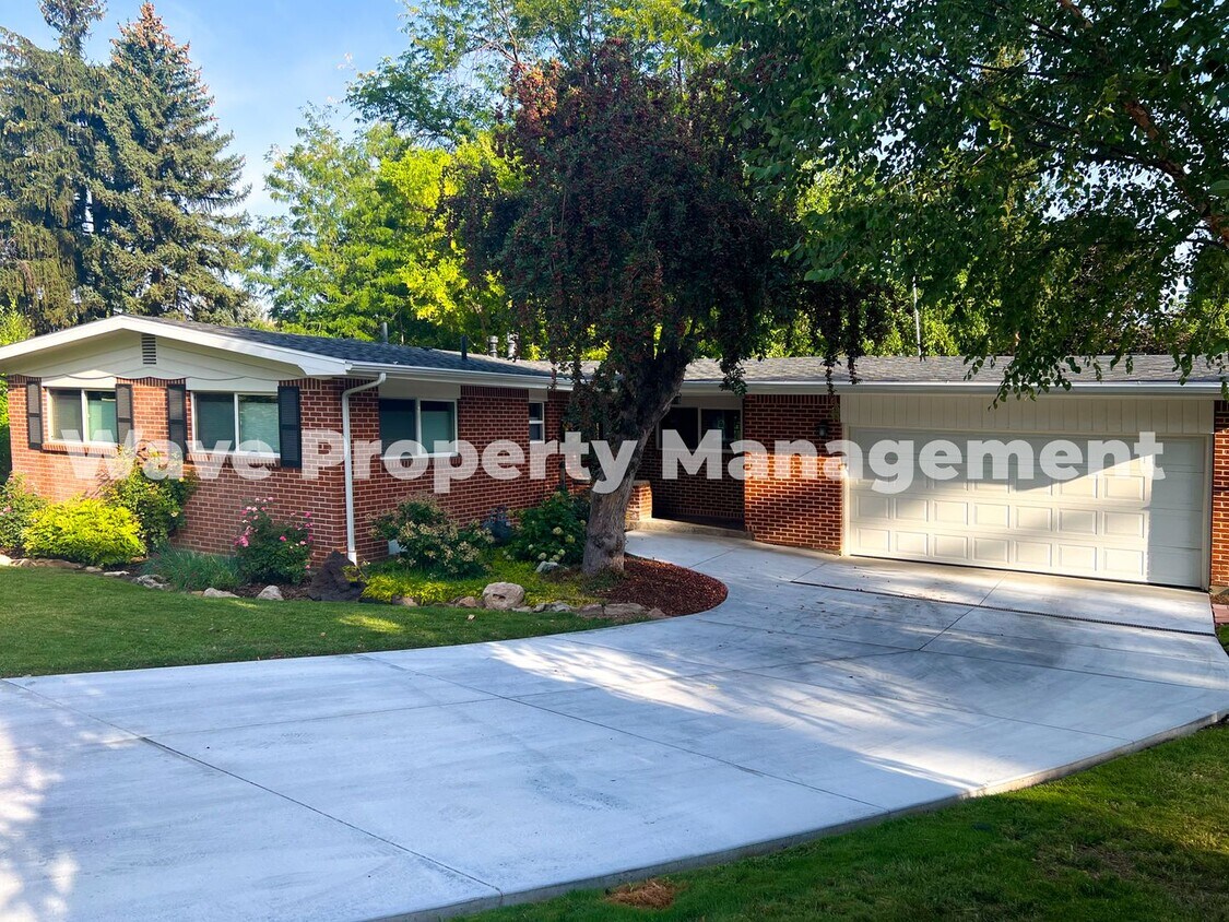 Foto principal - Newly Renovated Basement Suite with High-E...