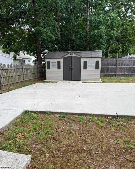 Building Photo - 419 S Yam Ave