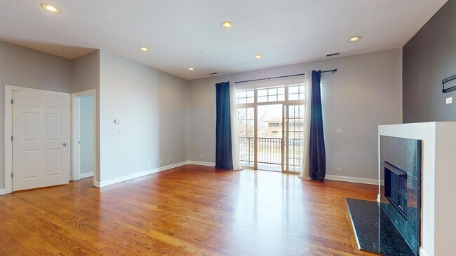 Building Photo - 6423 W Touhy Ave