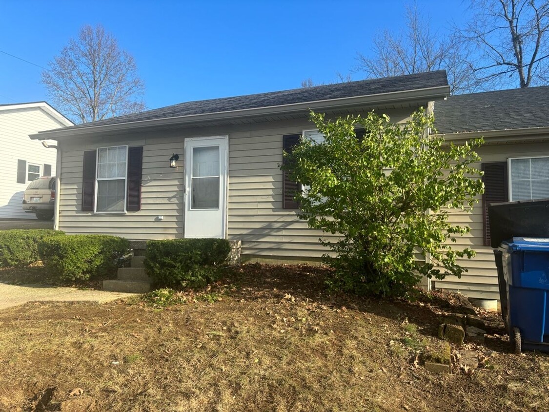 Building Photo - Winchester Duplex