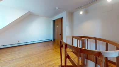 Building Photo - 10 Langdon St