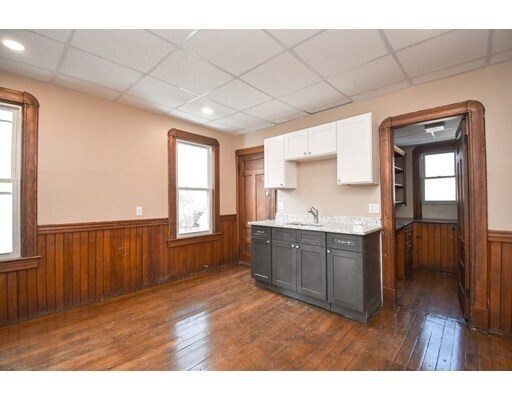 Building Photo - 65 Fairview Ave