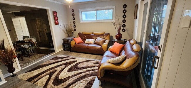 Building Photo - 1824 Tiger Flowers Dr NW