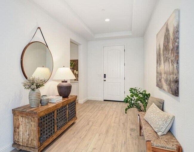 Foto del edificio - 5025 Southbury Dr