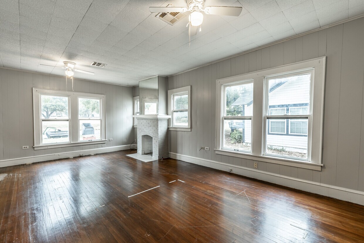 2322 Bosque Blvd, Waco, TX 76707 House Rental in Waco, TX