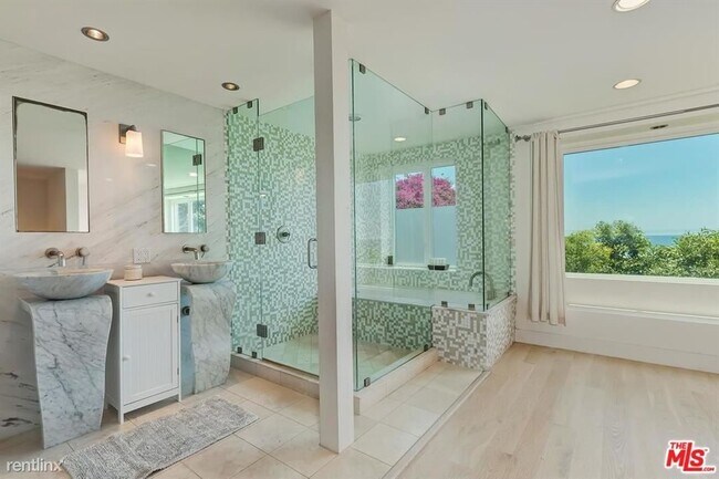 Building Photo - 2 br, 2 bath Townhome - 21352 Rambla Vis