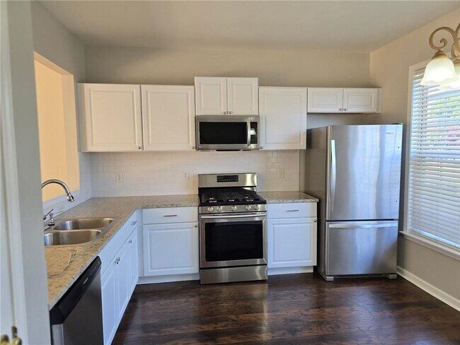 Foto del edificio - 1702 Stanwood Dr NW