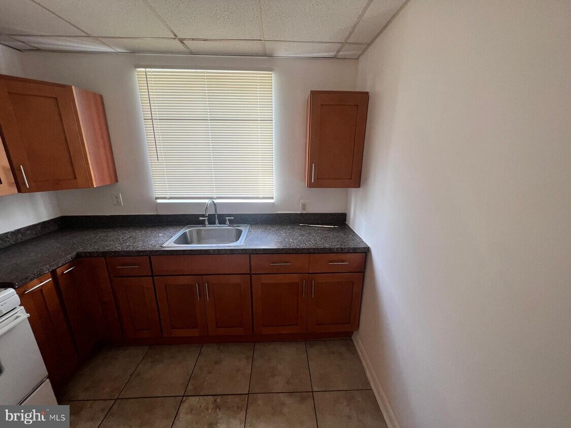 32 E Browning Rd, Bellmawr, NJ 08031 House Rental in Bellmawr, NJ