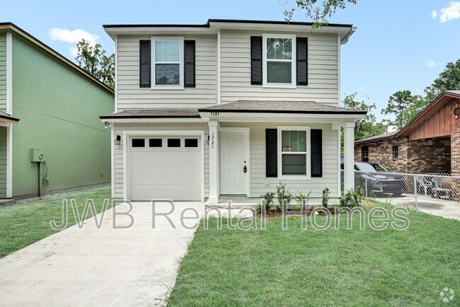 Building Photo - 1721 W 9th St