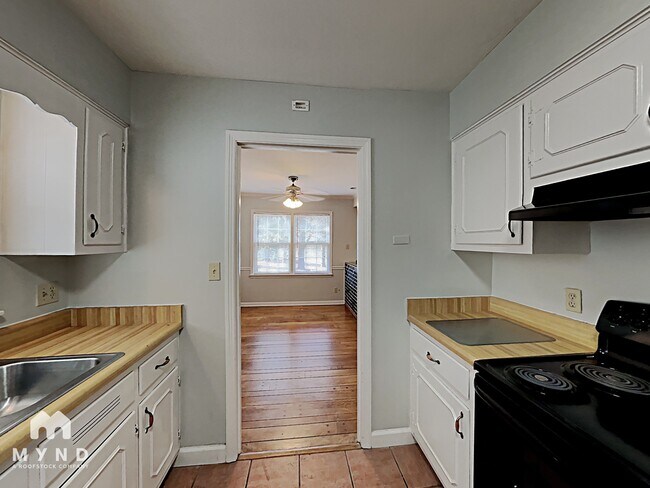 Building Photo - 3973 Otter Dr