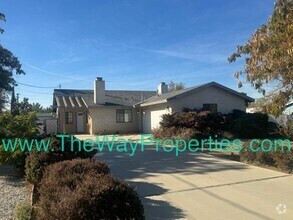 Building Photo - 10660 Cottonwood Ave