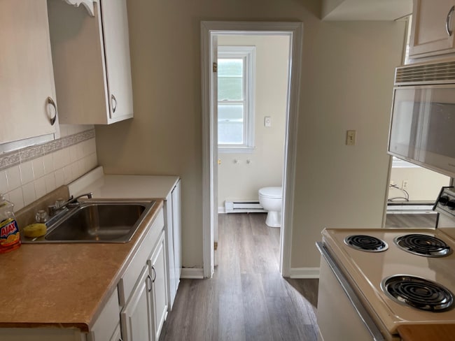 Photo - 37849 2nd St (Willoughby, OH) Apartment