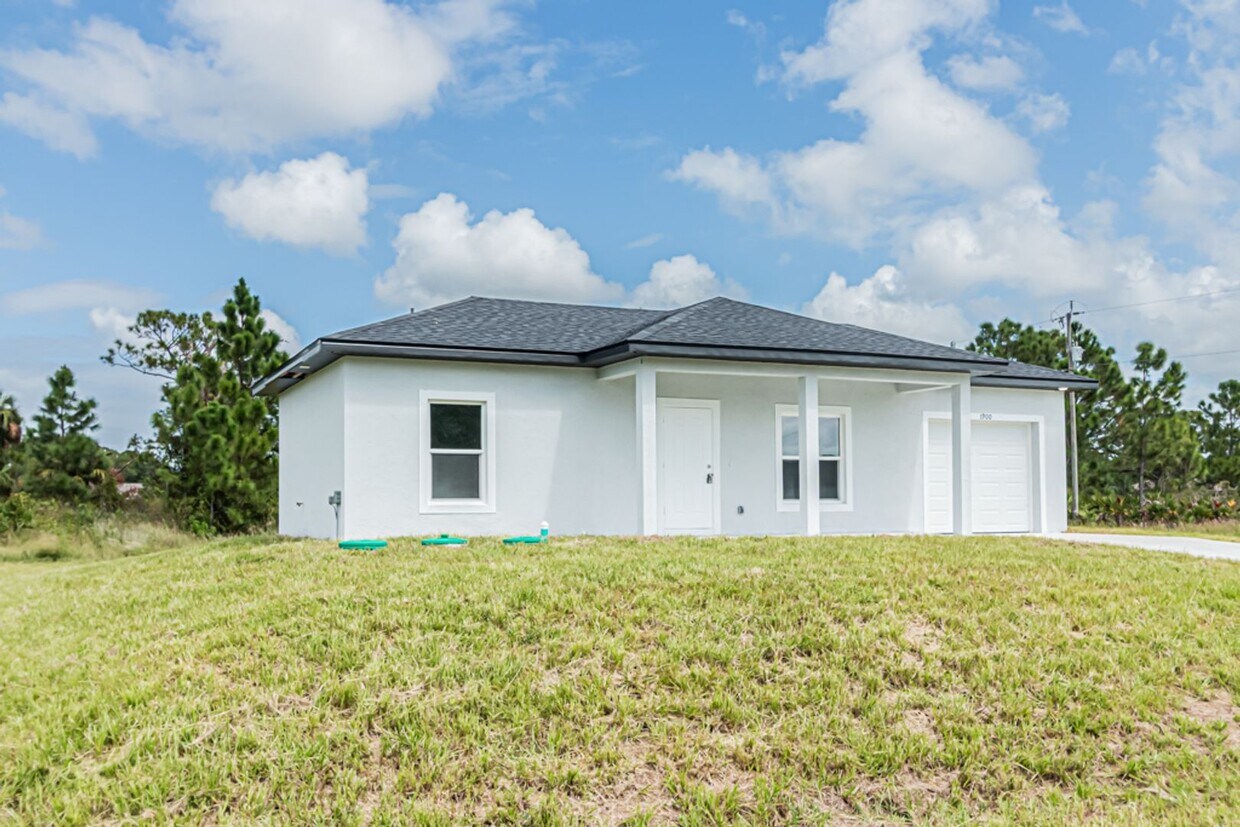 Primary Photo - Brand new Custom 1/1/1-SW LEHIGH ACRES