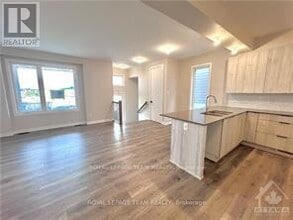 Building Photo - 304 Catsfoot Walk