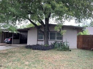Building Photo - 407 Carswell Terrace