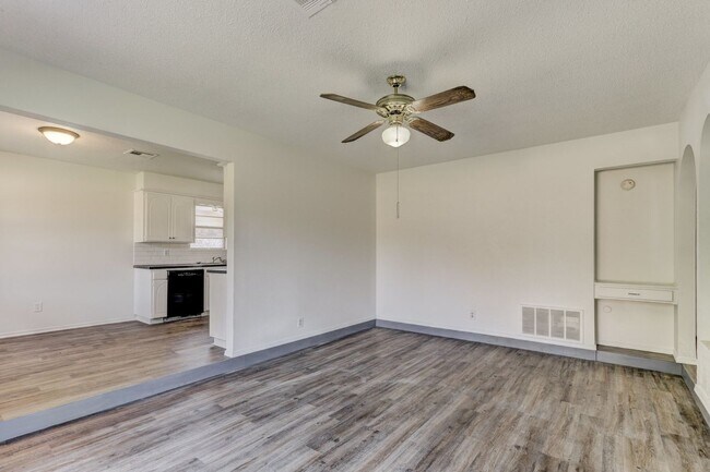 Foto del edificio - Cozy & Stylish Living Near ESA Park with F...