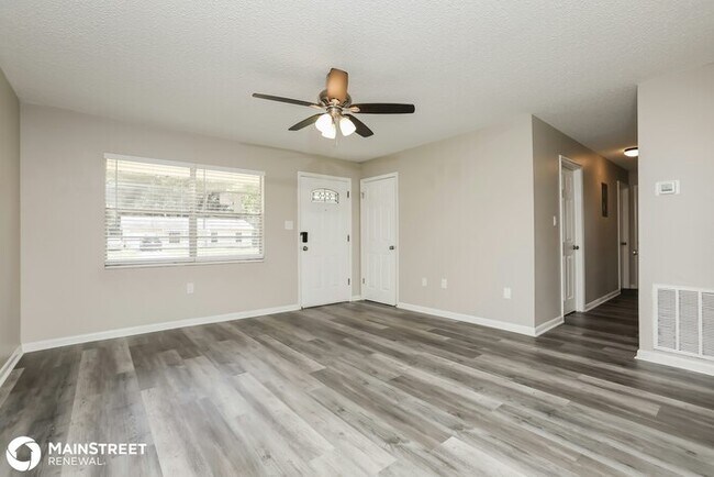 Foto del edificio - 13751 Adams St