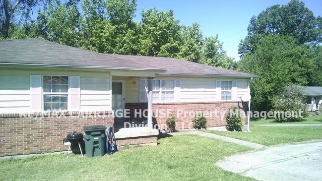 Building Photo - 711 Linden Green Hermitage